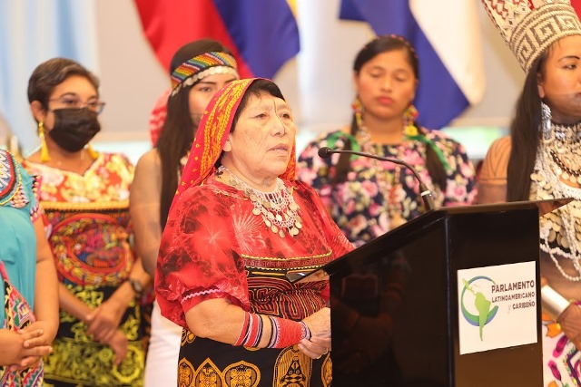 Lanzan plan de empoderamiento económico para mujeres indígenas