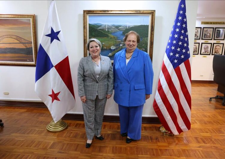 Embajadora de Estados Unidos de América visita a la presidente de la Corte Suprema de Justicia