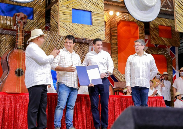 Inauguración de la Feria de San Sebastián de Ocú, escenario para la entrega de la orden de proceder para sistema de Acueducto y Alcantarillados del distrito.