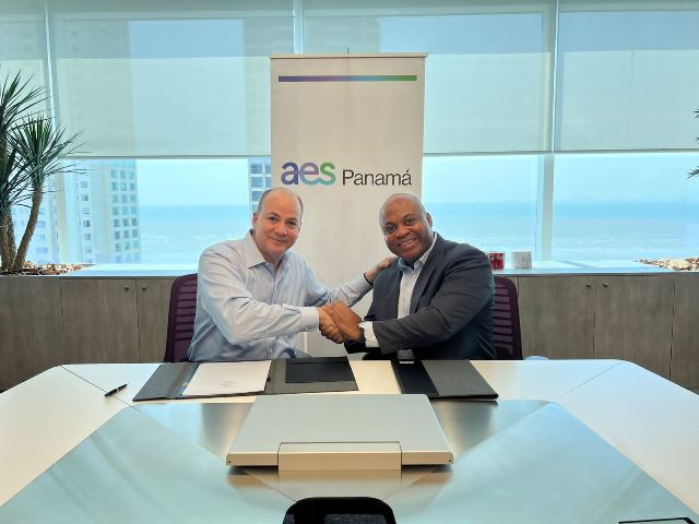 AES Panamá firma del convenio con Biorrefinería Ciudad Dorada