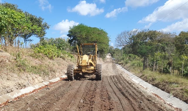 Avanza la rehabilitación de Caminos de Producción Agropecuarios en la provincia de Los Santos