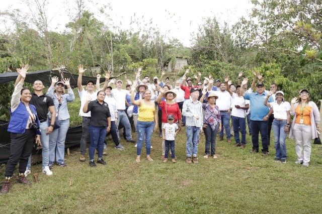 Proyecto de paneles solares en Dos Aguas de Capira