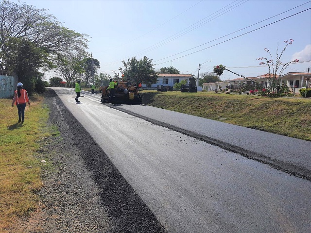 Rehabilitación calles en la provincia de Los Santos con 30 % de avance