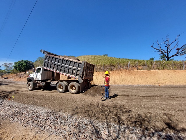 De Los Santos a Chiriquí, el MOP sigue trabajando en el interior del país