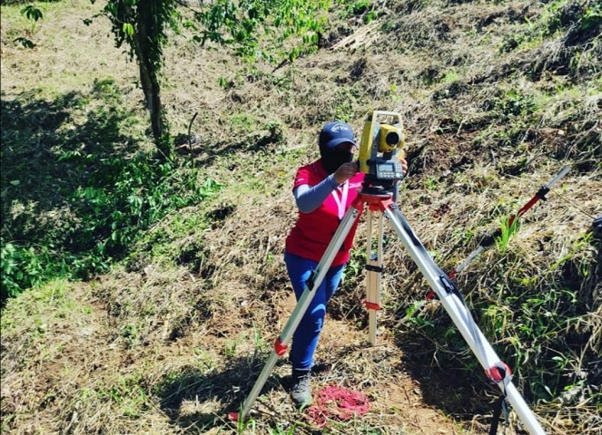 Agrimensores del MIVIOT trabajan en 14 asentamientos en dos provincias