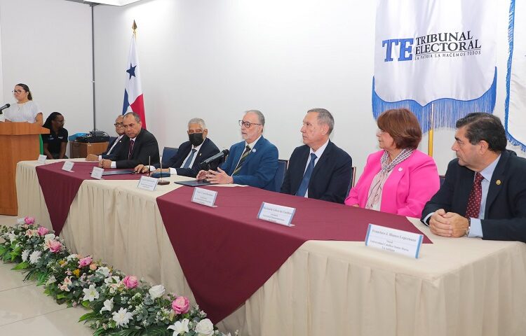 Tribunal Electoral de Panamá firma convenio de colaboración con el Consejo Nacional de Rectores