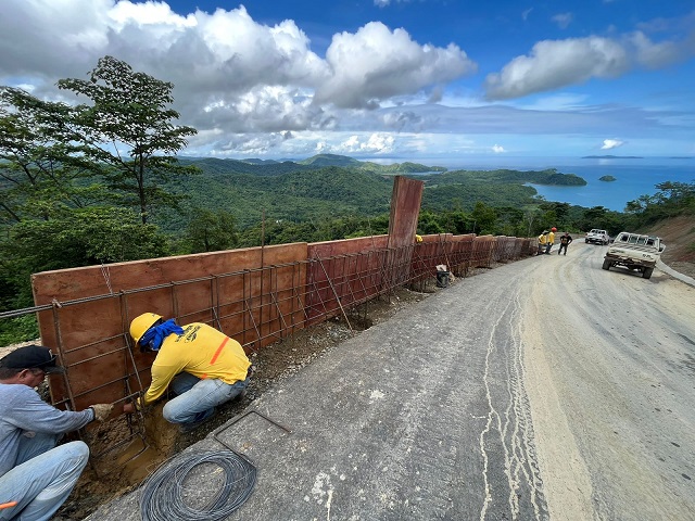 MOP: Se mantiene activos proyectos de mejoras en caminos del distrito de Parita (Herrera) y los avances de la carretera San José – Pixvae en el sur de Veraguas