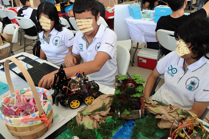 MEDUCA: Jóvenes se destacan en robótica por un pase a la competencia nacional