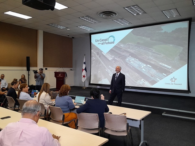 Autoridad del Canal de Panamá: La ACP rinde informe sobre los desafíos actuales del Canal de Panamá en torno al tema agua y tránsito por la vía interoceánica.