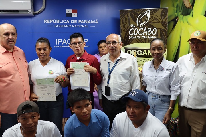 El IPACOOP entrega más de $58,000 a cooperativas de Coclé, Bocas del Toro, Chiriquí y Los Santos