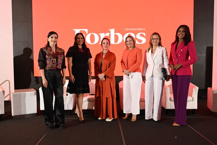 Forbes Centroamérica ensalza el protagonismo de la mujer en Panamá