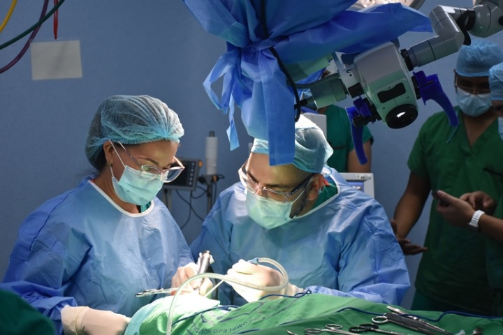 Implante coclear en el Hospital Irma de Lourdes Tzanetatos se desarrolla con tecnología de alto nivel
