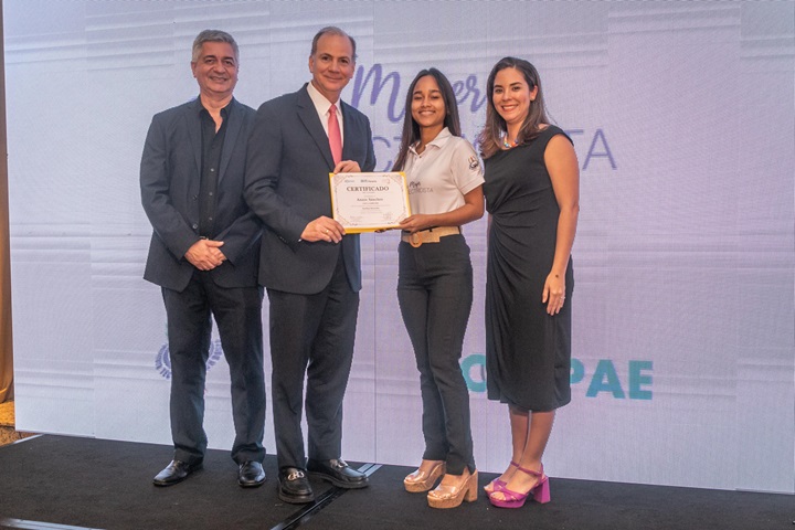 23 mujeres concluyen con éxito el programa «Soy Mujer Electricista» de la Fundación AES Panamá