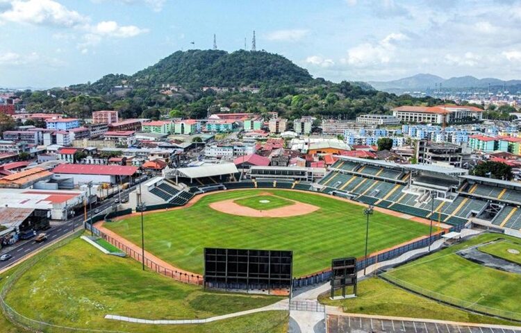 Coloso de Cabo Verde reabre sus puertas para beneficio del béisbol