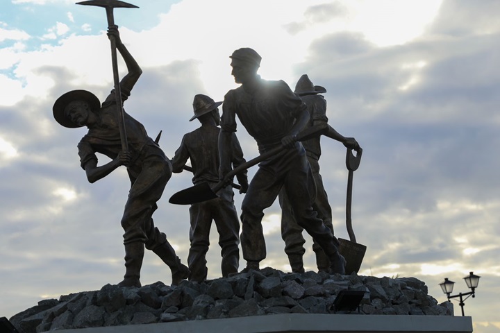 Un monumento para homenajear a los gallegos que trabajaron en la construcción del Canal de Panamá