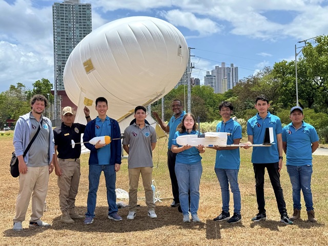 Realizan las primeras pruebas de vuelo de un globo cometa que mide datos meteorológicos