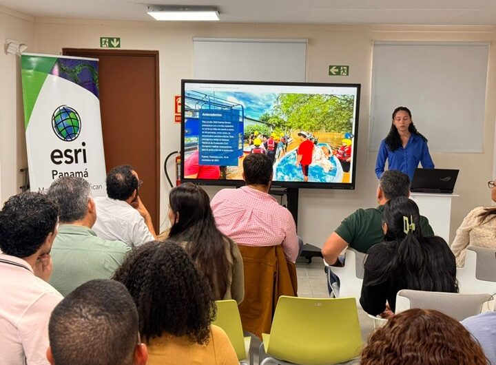 Estudiante de la Universidad de Panamá se alza con el premio «Young Scholar Awards» de Esri Panamá