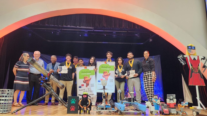 Cinco estudiantes panameños competirán en el torneo RoboCupJunior Internacional en Países Bajos