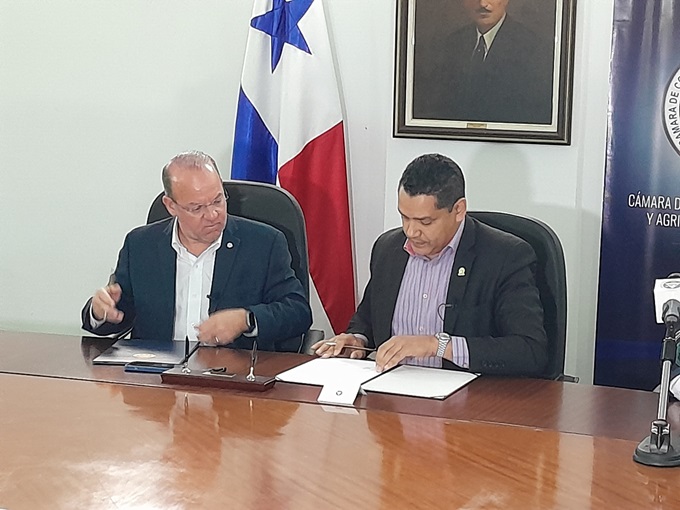 Firma de MOU entre las Cámaras de Comercio de Panamá y Chiriquí